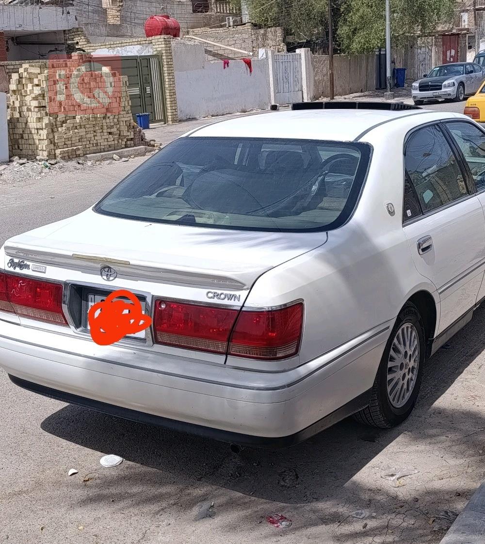 تۆیۆتا کراون